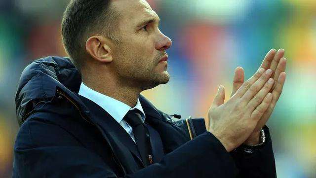 满冠平台 -那不勒斯发布备战花絮，冲刺阶段防线松动，CBA常规赛任务艰巨，细节决定成败的简单介绍