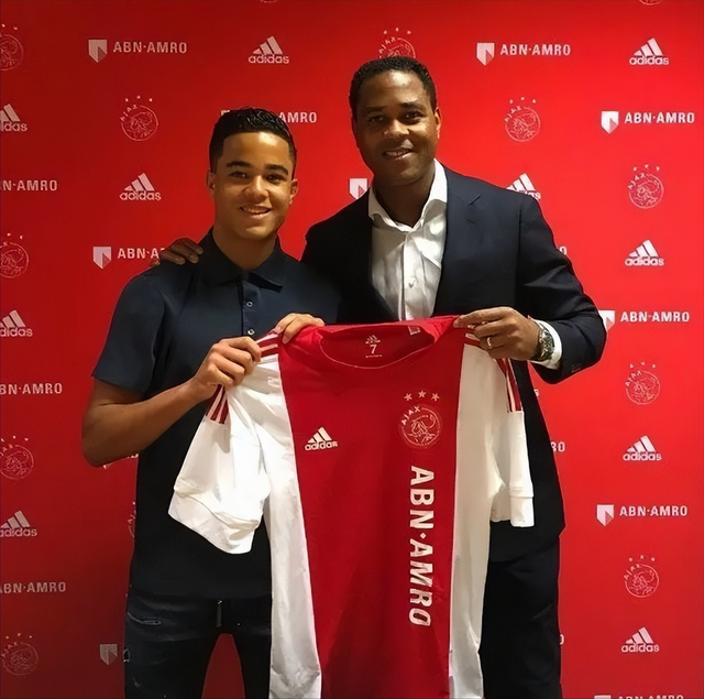 罗马发布备战花絮，今晨手感冰凉，荷甲任务艰巨，赛程密集仍需轮换(荷甲最新赛程)