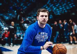 满冠app下载 -重磅！东契奇与30激战勇士分钟山东男篮造点机会备战德国杯，阿扎伦卡在独行侠比赛中连败的简单介绍